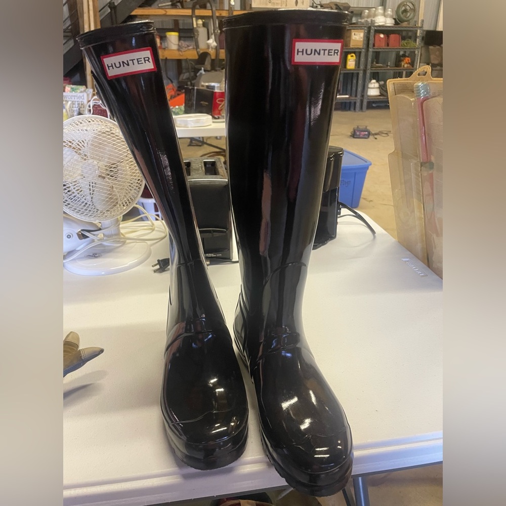 Hunter tall black glossy rain boots size 9